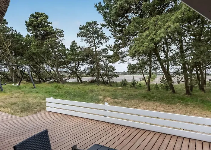 Almina - 1km From The Sea By Interhome