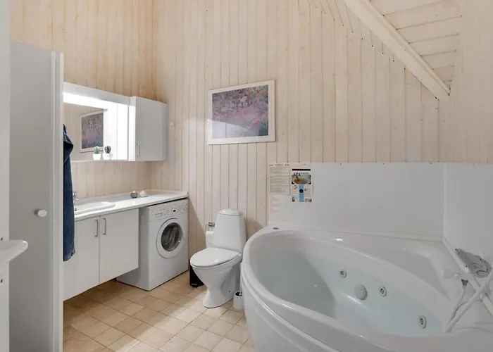 Almina - 1km From The Sea By Interhome